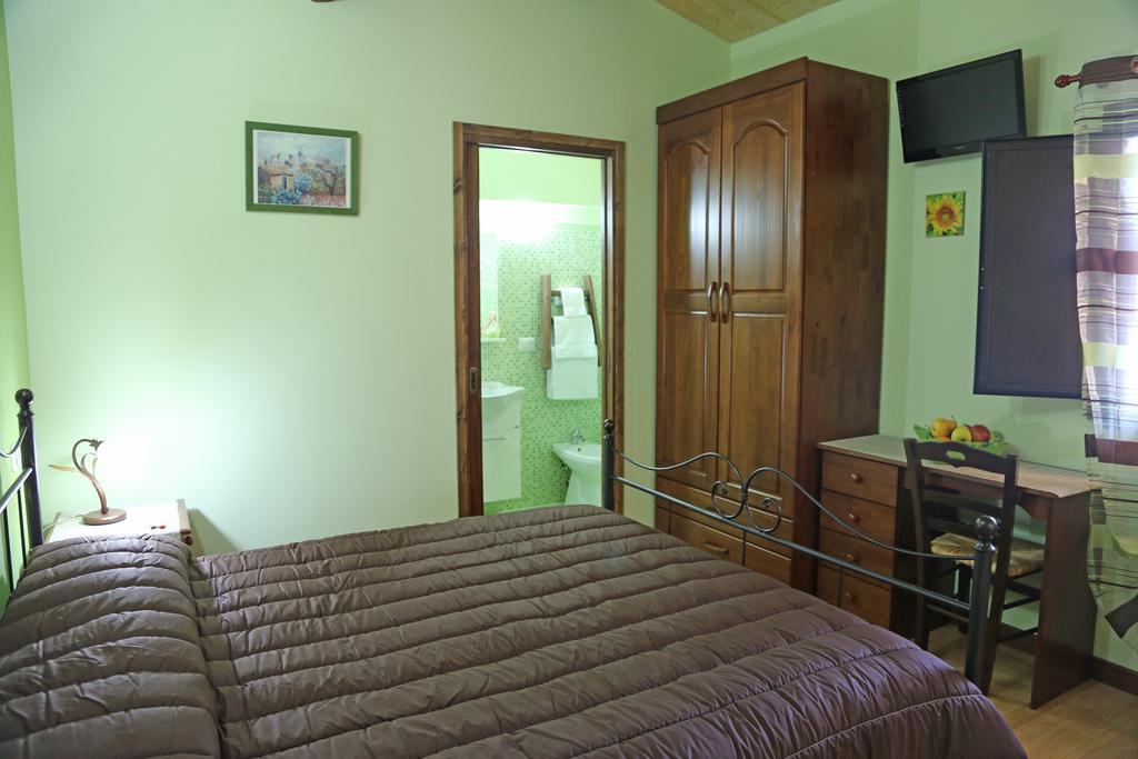 Bed and Breakfast Etma SantʼAlfio Camera foto